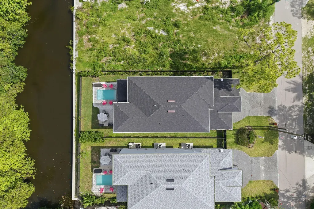 3384 Canal Street Naples FL 34112
