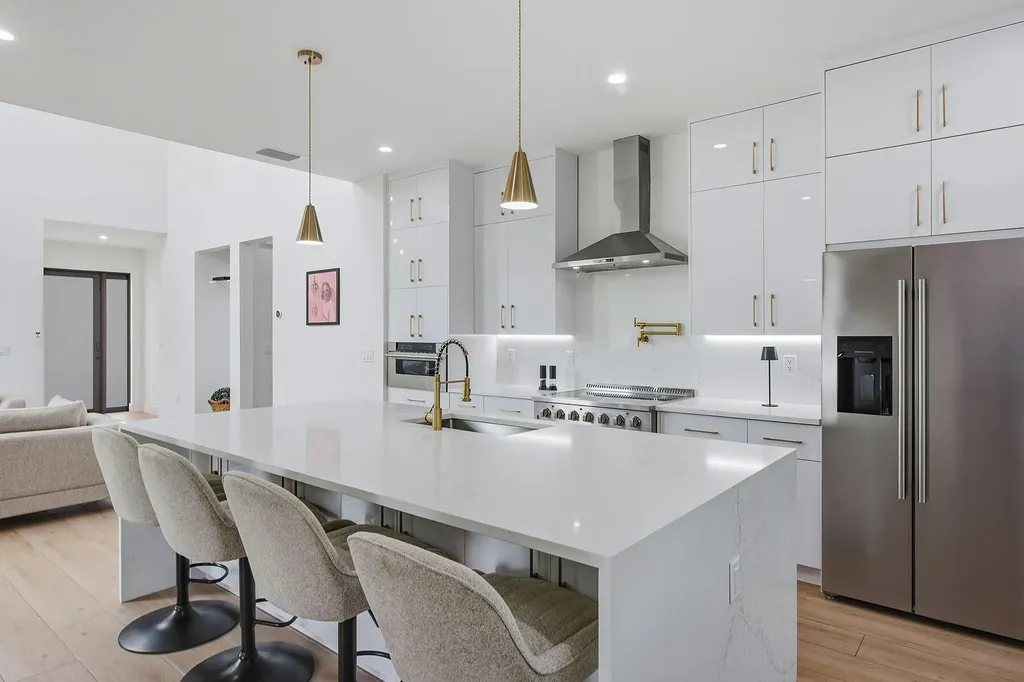 3384 Canal Street Naples FL 34112