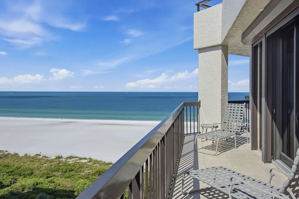Marco Island FL, 174 S Collier Boulevard, Unit PH-D