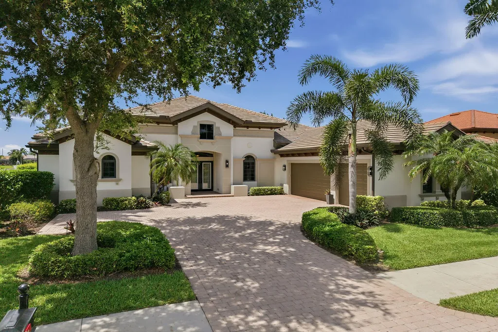 7397 Byrons Way Naples FL 34113