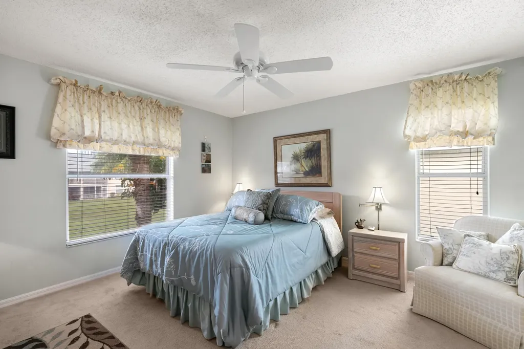 685 Squire Circle Naples FL 34104