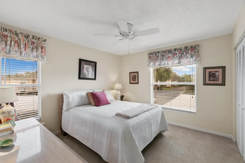 685 Squire Circle Naples FL 34104