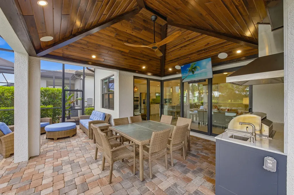 2764 Amaranda Court Naples FL 34114