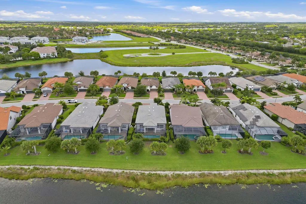 2764 Amaranda Court Naples FL 34114