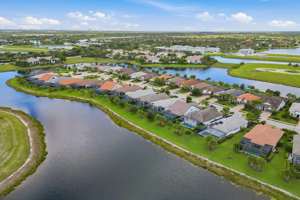 2764 Amaranda Court Naples FL 34114