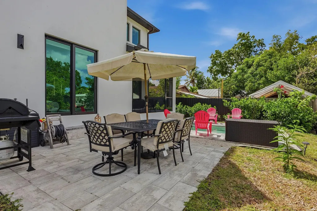 3400 Canal Street Naples FL 34112