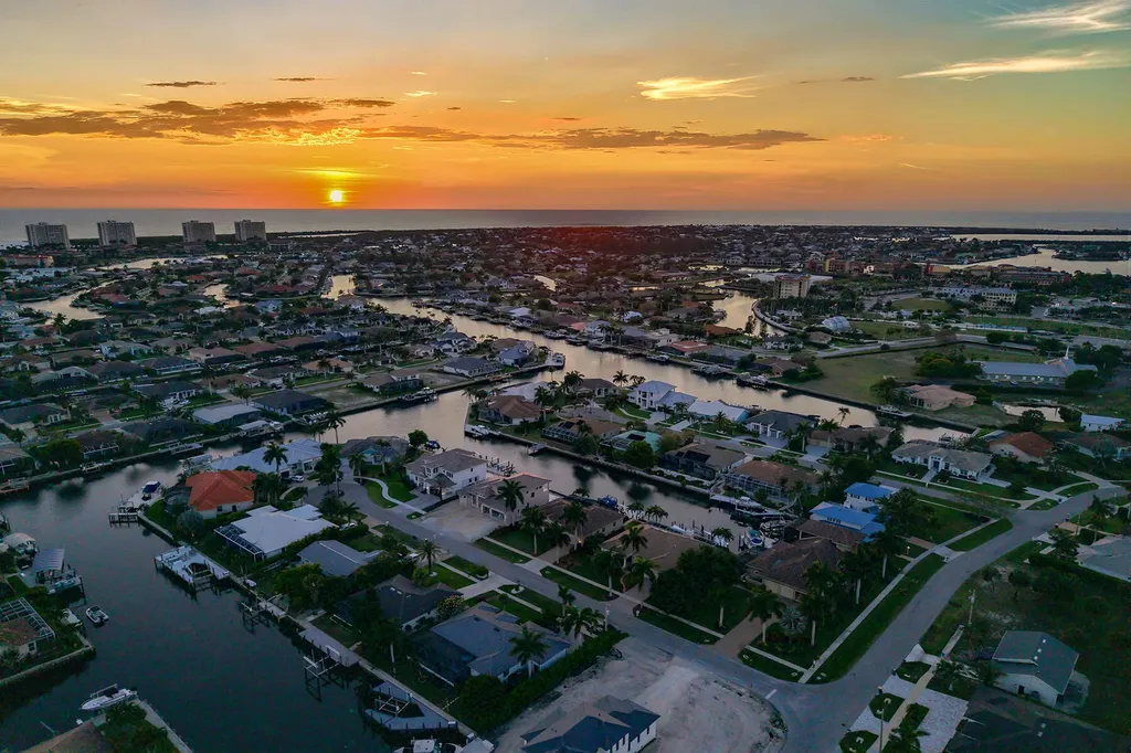 1036 Admiralty Court Marco Island FL 34145