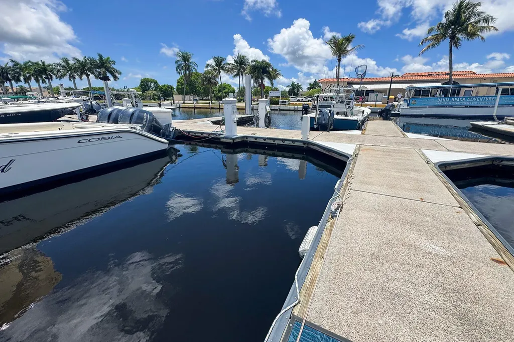 525 Newport Drive Naples FL 34114