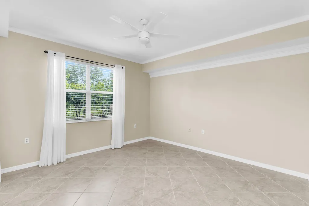 365 Stella Maris Drive N Naples FL 34114
