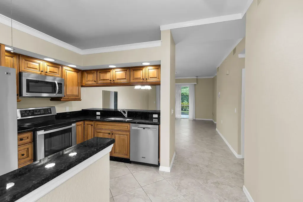 365 Stella Maris Drive N Naples FL 34114