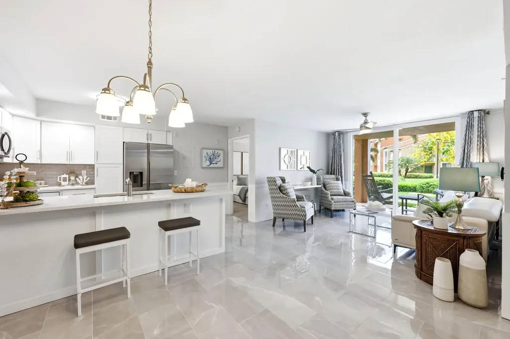 1240 Wildwood Lakes Boulevard Naples FL 34104