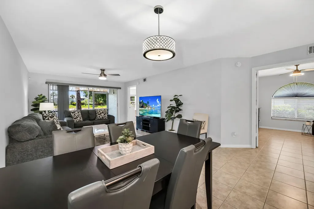 925 New Waterford Drive Naples FL 34104