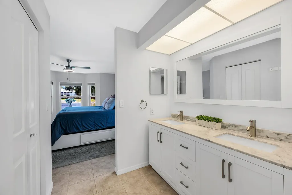 925 New Waterford Drive Naples FL 34104