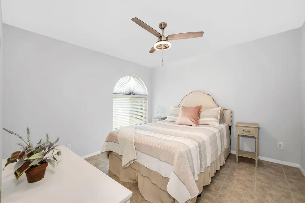 925 New Waterford Drive Naples FL 34104