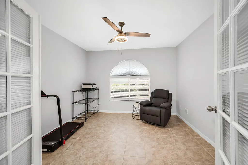 925 New Waterford Drive Naples FL 34104