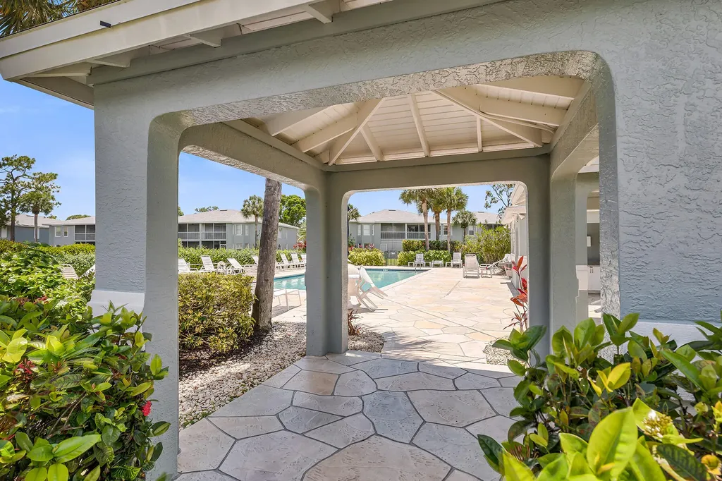 925 New Waterford Drive Naples FL 34104