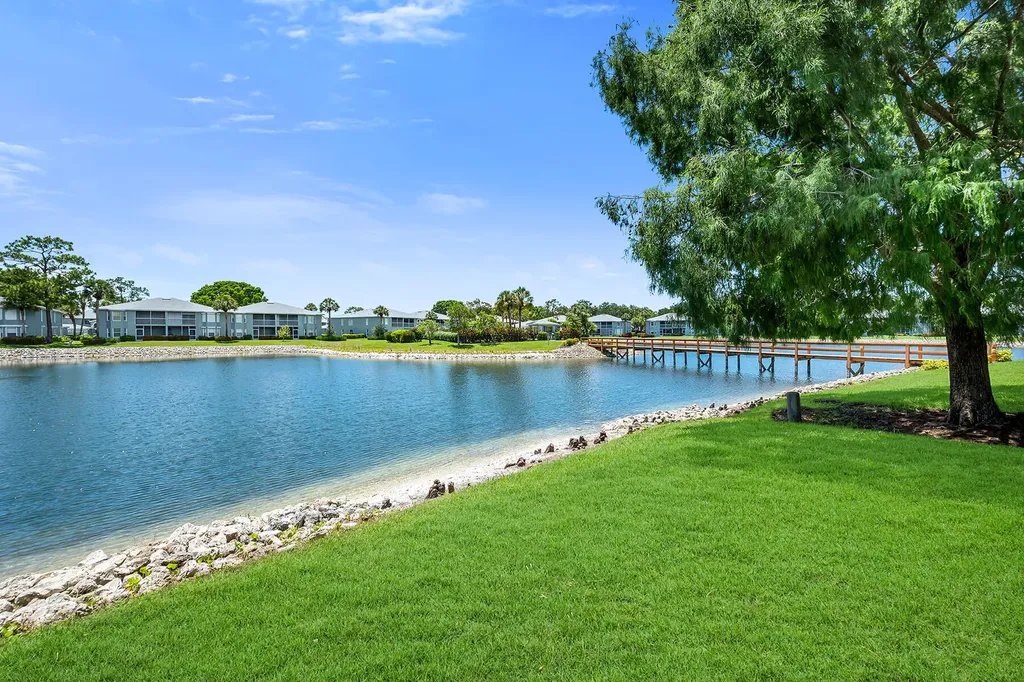 925 New Waterford Drive Naples FL 34104
