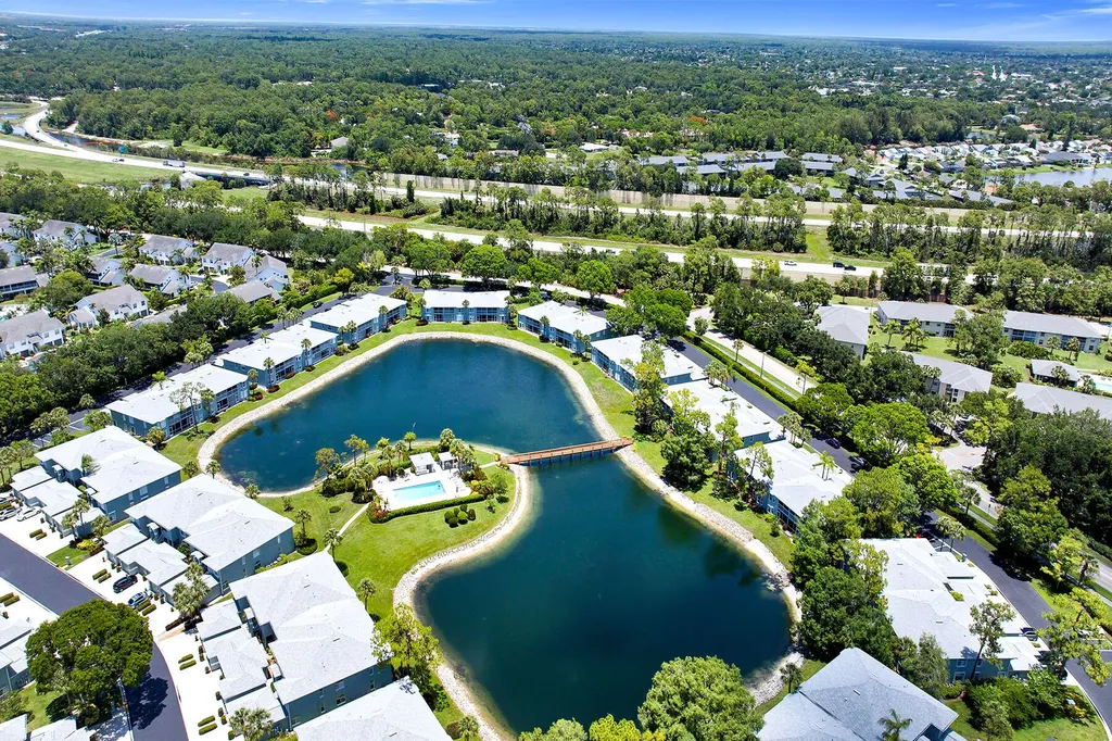 925 New Waterford Drive Naples FL 34104