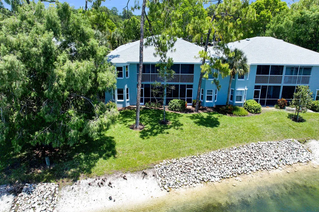925 New Waterford Drive Naples FL 34104