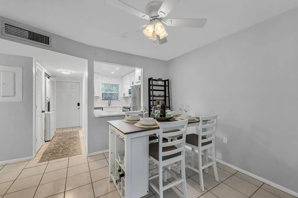 499 Forest Lakes Boulevard Naples FL 34105