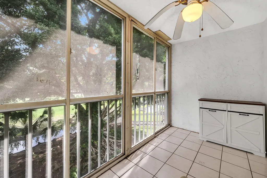 499 Forest Lakes Boulevard Naples FL 34105