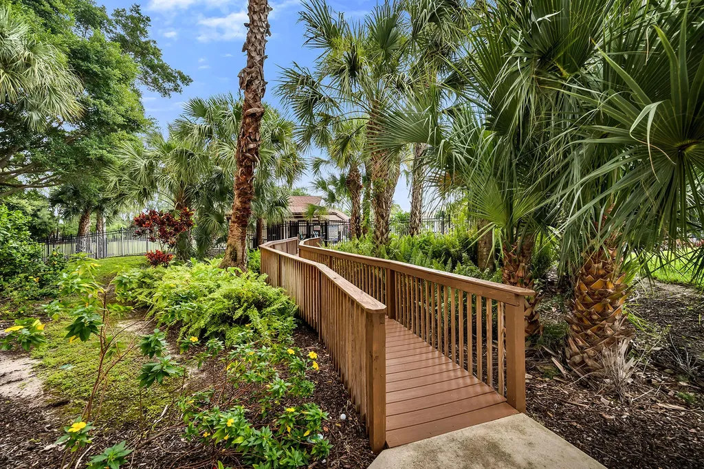 499 Forest Lakes Boulevard Naples FL 34105