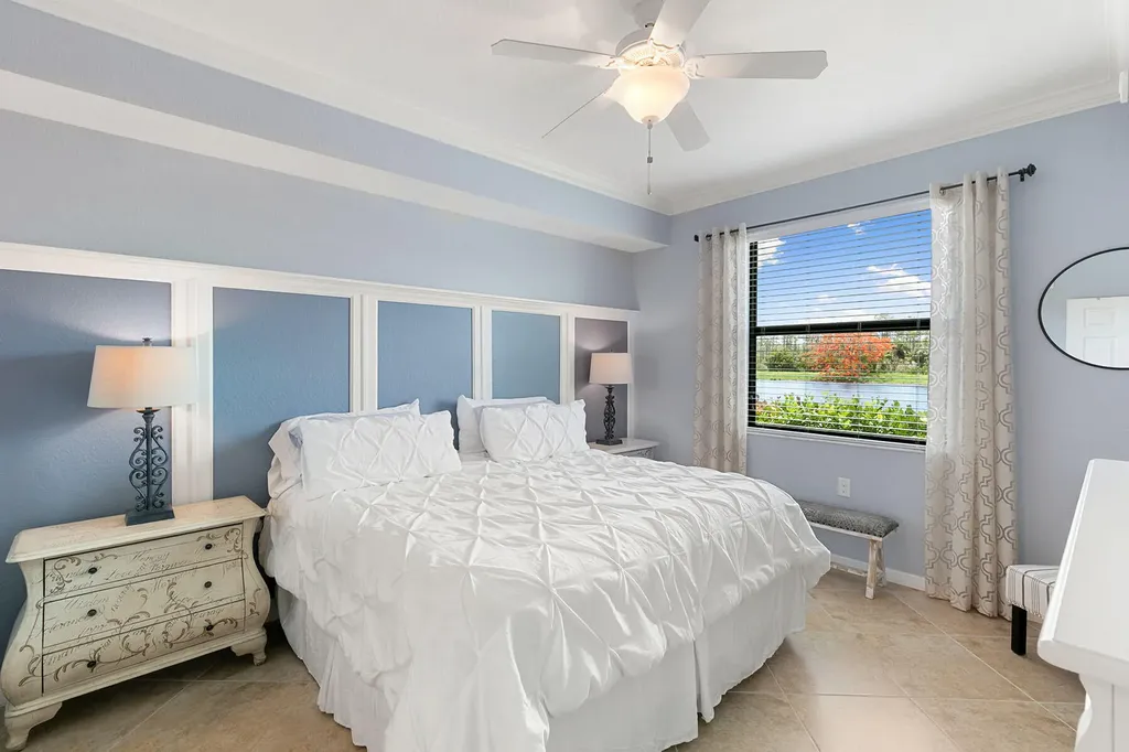 9735 Acqua Court Naples FL 34113