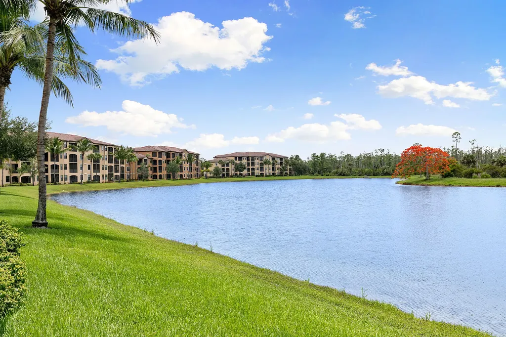 9735 Acqua Court Naples FL 34113