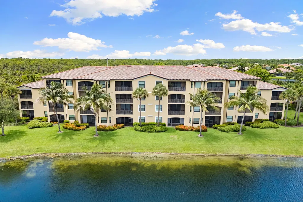 9735 Acqua Court Naples FL 34113
