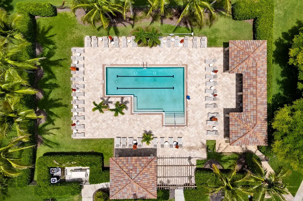 9735 Acqua Court Naples FL 34113