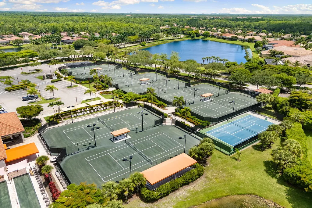 9735 Acqua Court Naples FL 34113