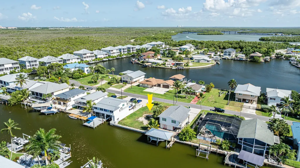 574 S Coconut Avenue Goodland FL 34140