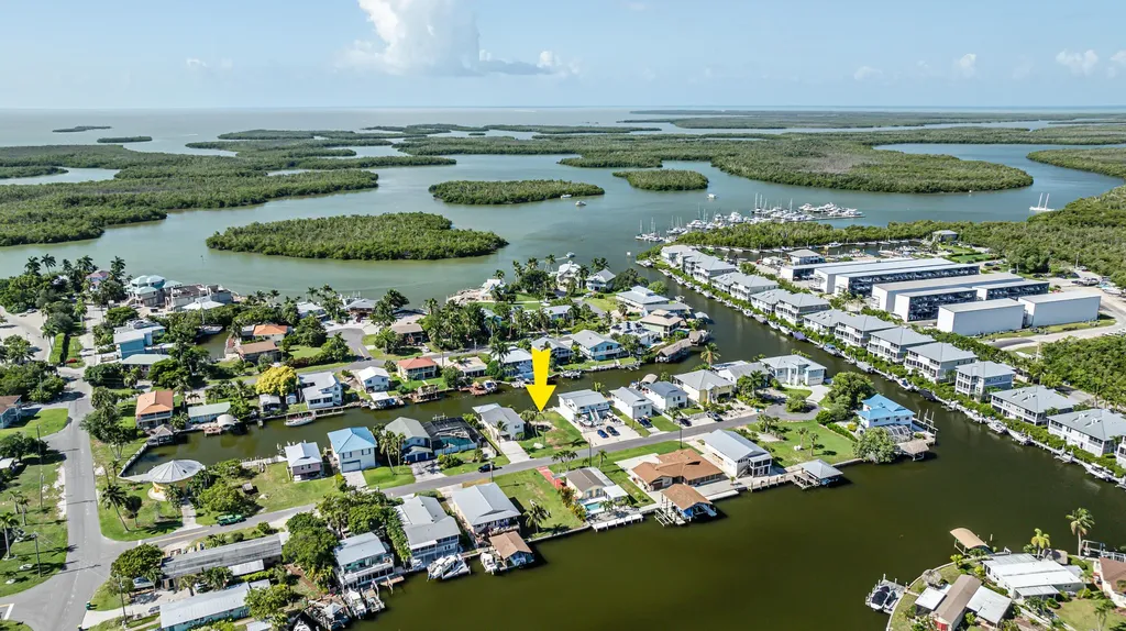 574 S Coconut Avenue Goodland FL 34140