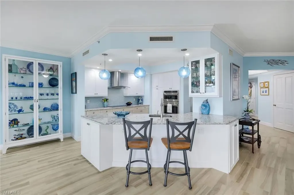1060 Borghese Lane Naples FL 34114