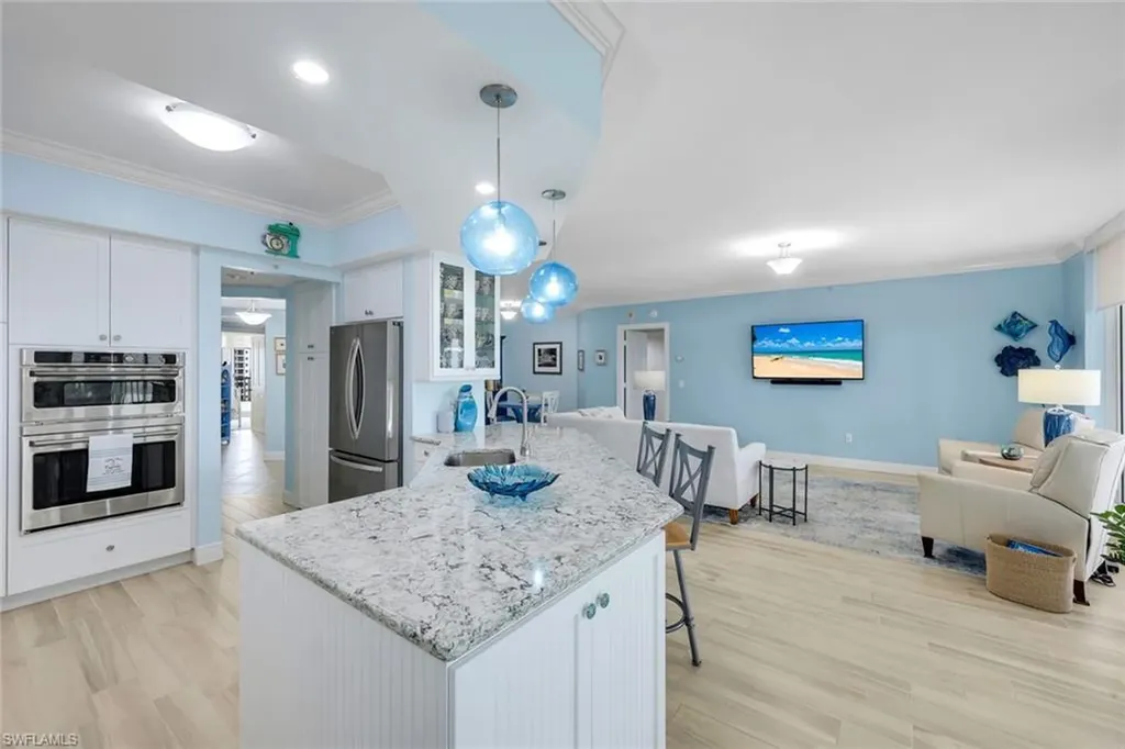 1060 Borghese Lane Naples FL 34114