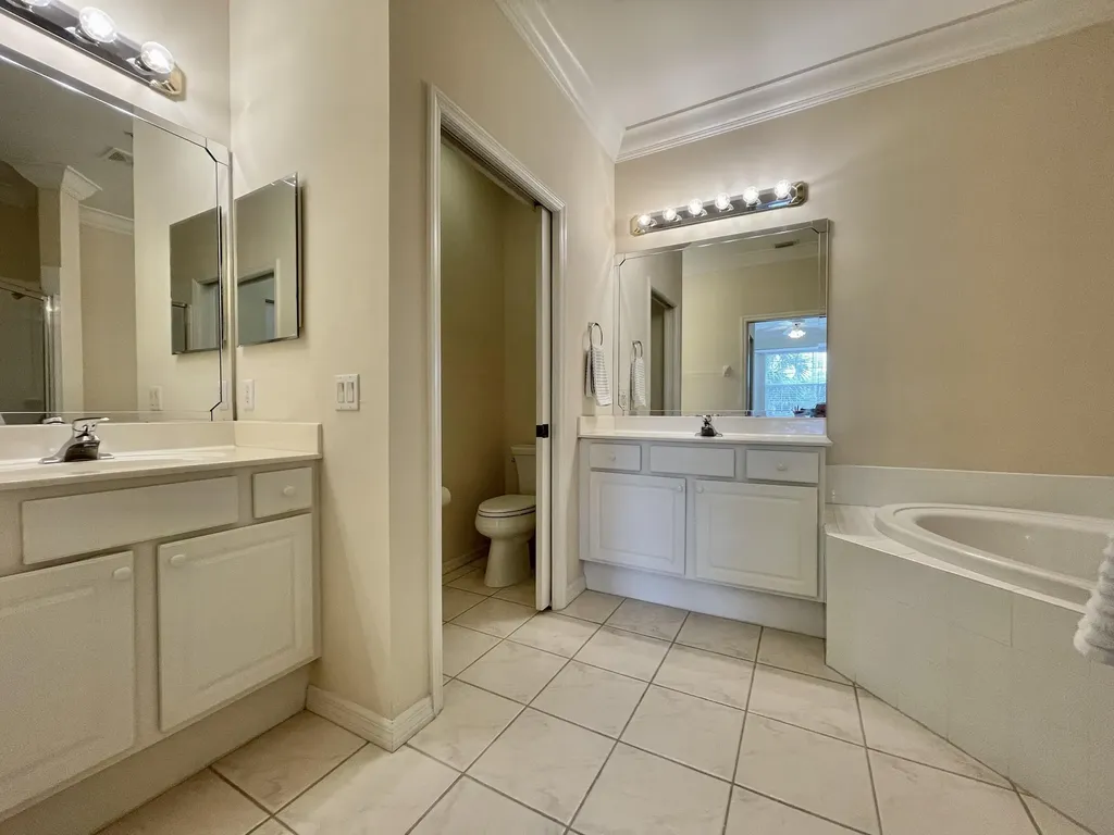 3965 Bishopwood E Naples FL 34114