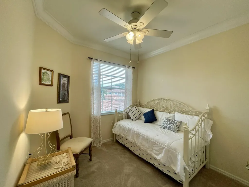 3965 Bishopwood E Naples FL 34114