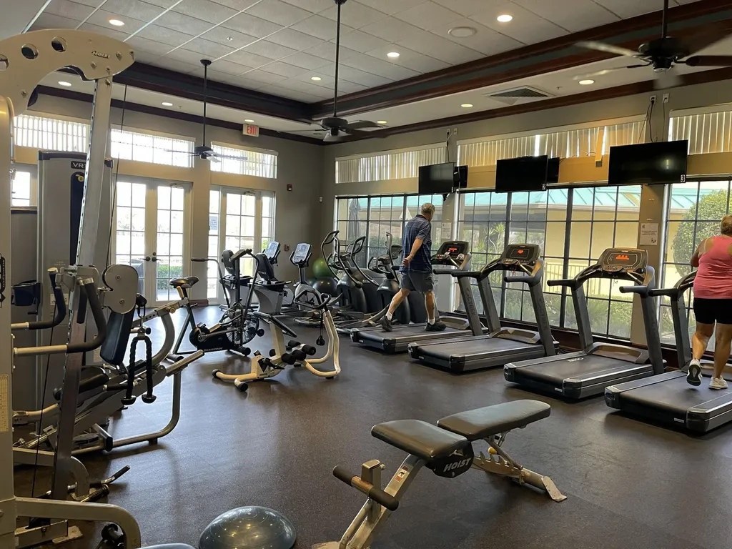 3965 Bishopwood E Naples FL 34114