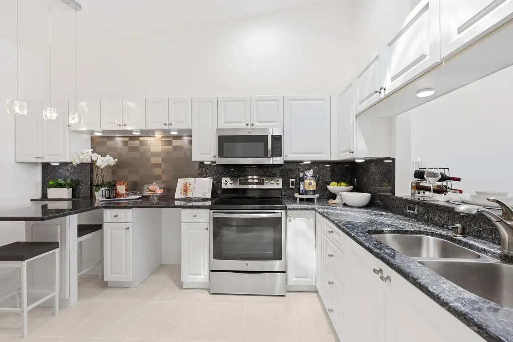 297 Stella Maris Drive S Naples FL 34114