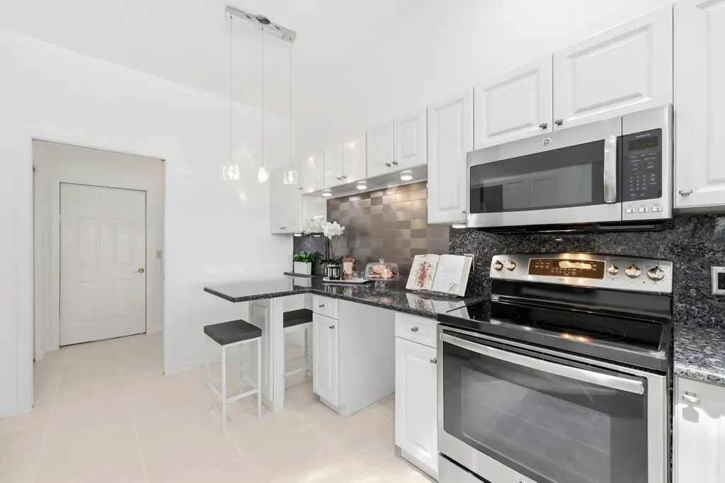 297 Stella Maris Drive S Naples FL 34114