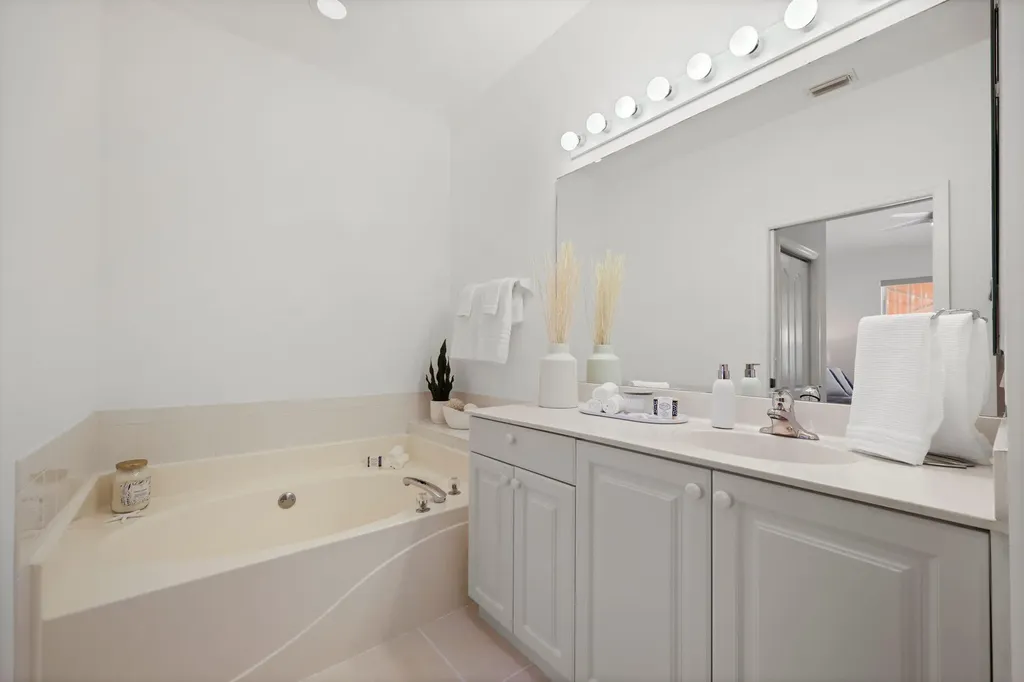 297 Stella Maris Drive S Naples FL 34114