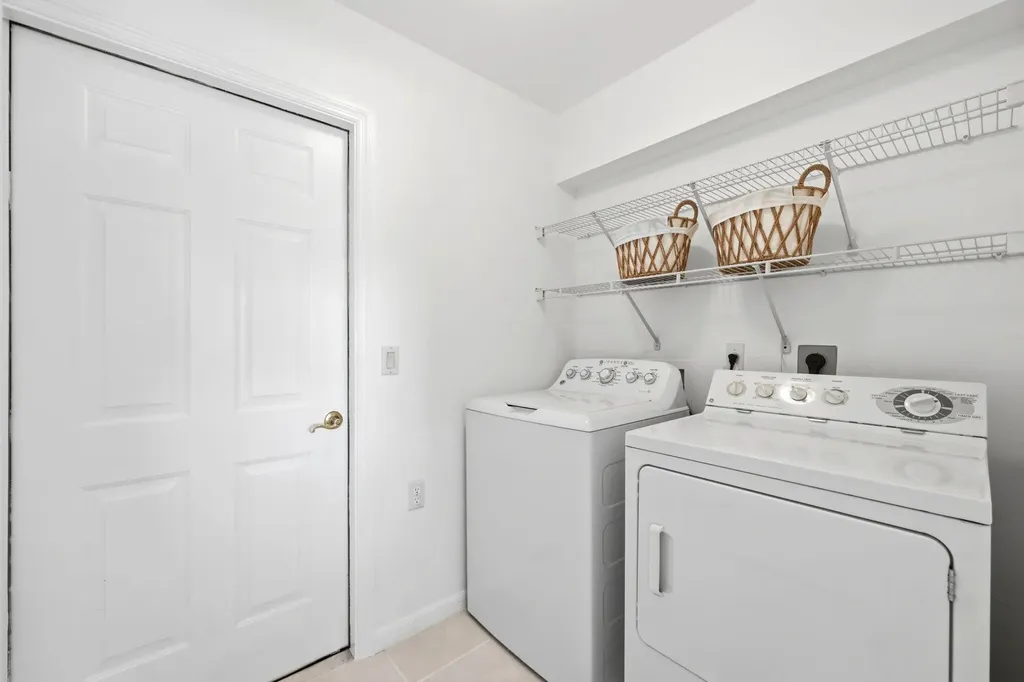 297 Stella Maris Drive S Naples FL 34114