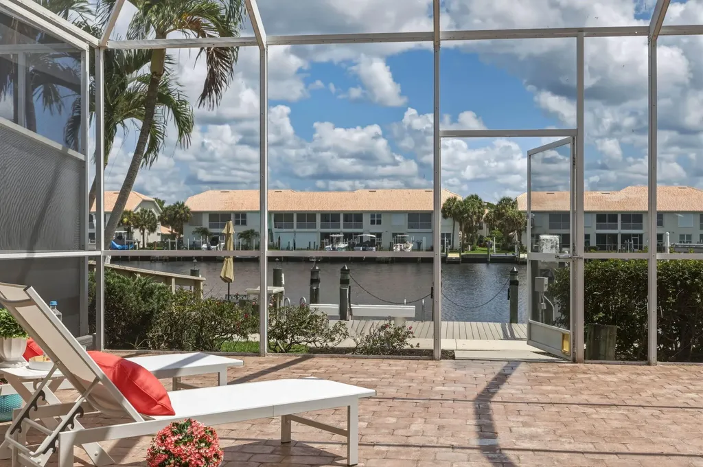 297 Stella Maris Drive S Naples FL 34114