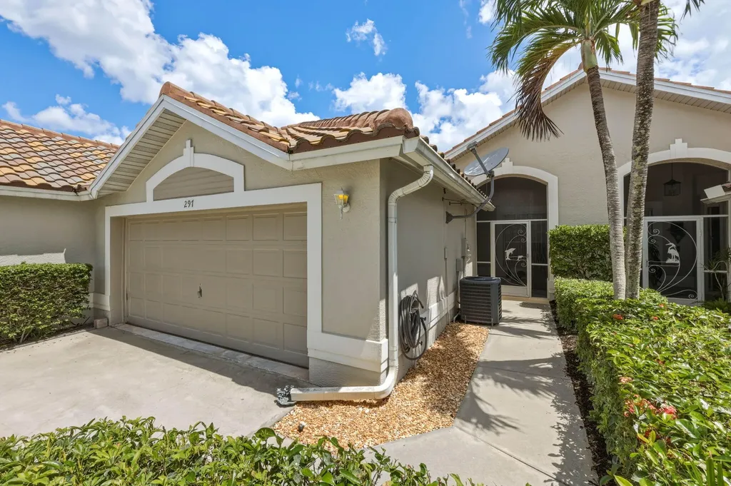 297 Stella Maris Drive S Naples FL 34114