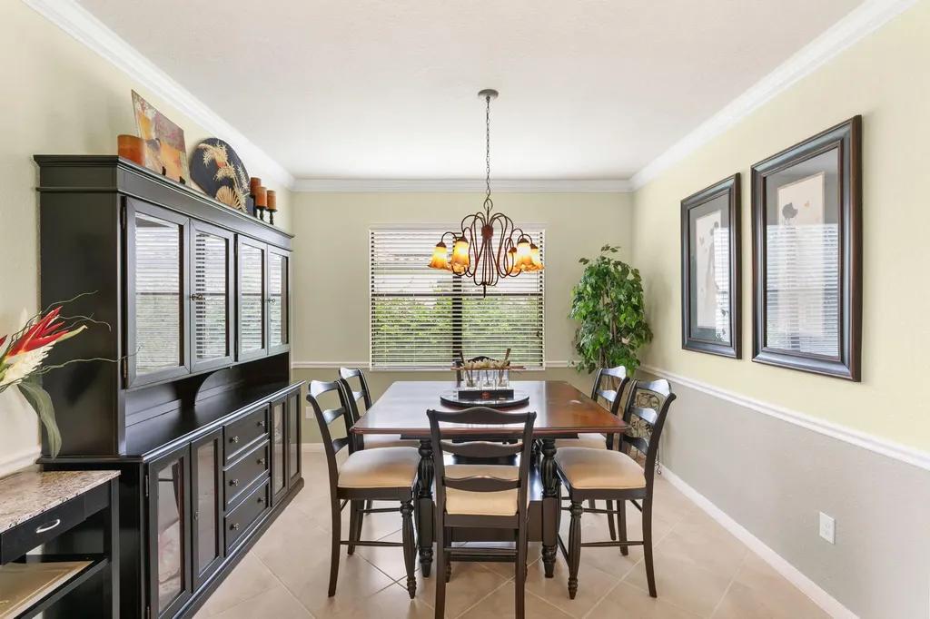 3934 Sapphire Way Naples FL 34114