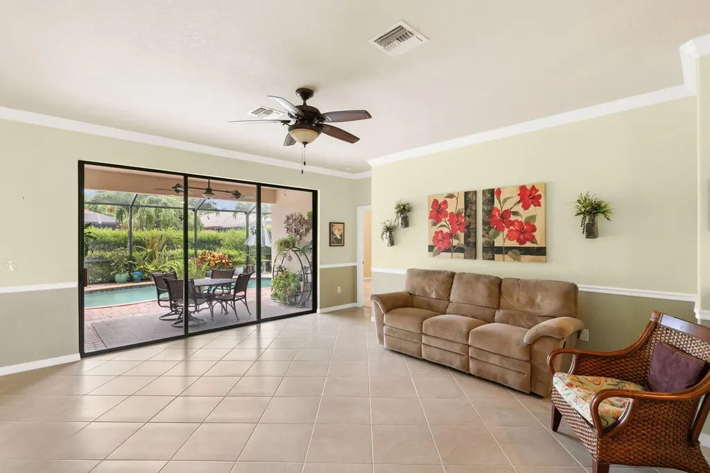 3934 Sapphire Way Naples FL 34114