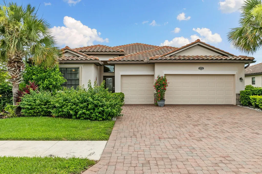 3934 Sapphire Way Naples FL 34114
