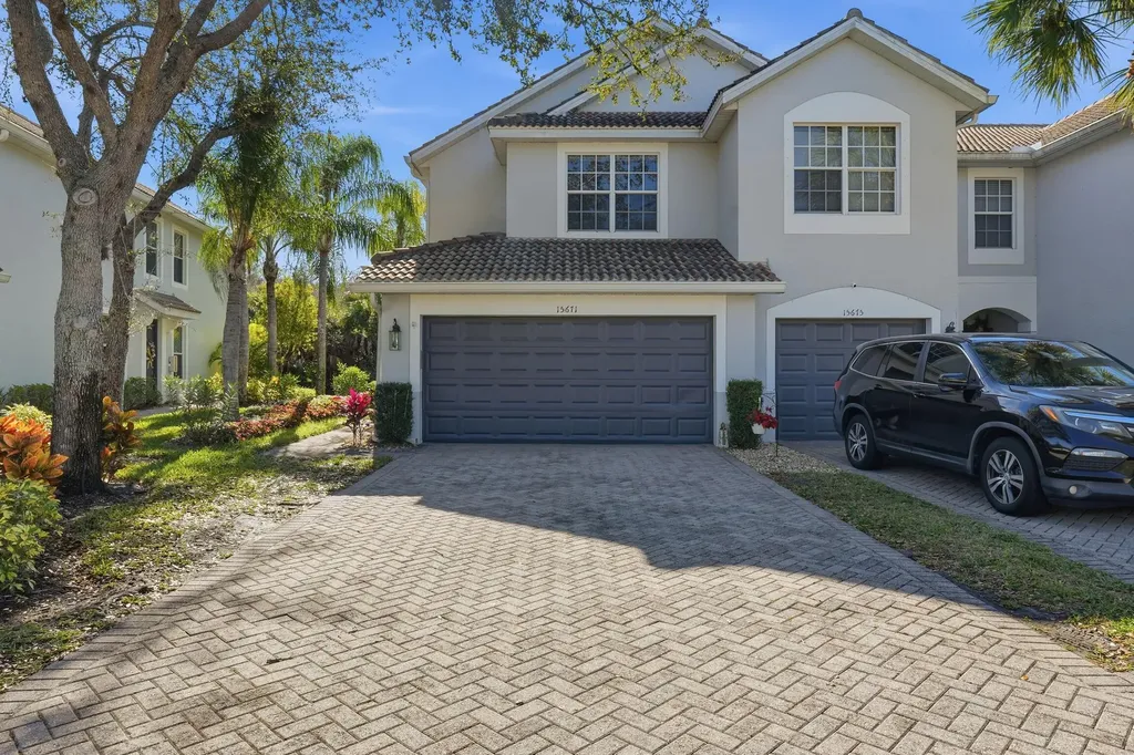 Naples FL, 15671 Marcello Circle, Unit 124