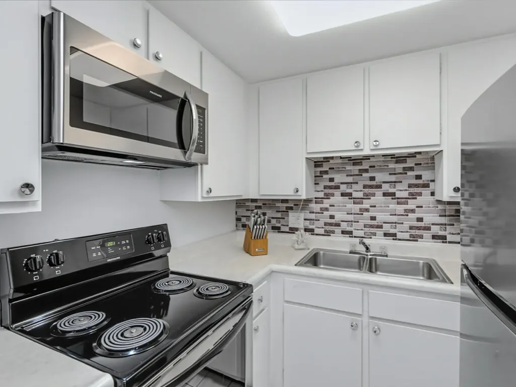 140 Seaview Court Marco Island FL 34145
