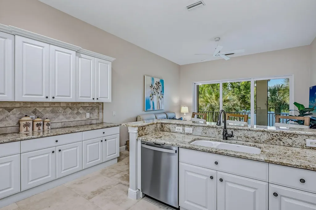 3053 Aviamar Circle Naples FL 34114